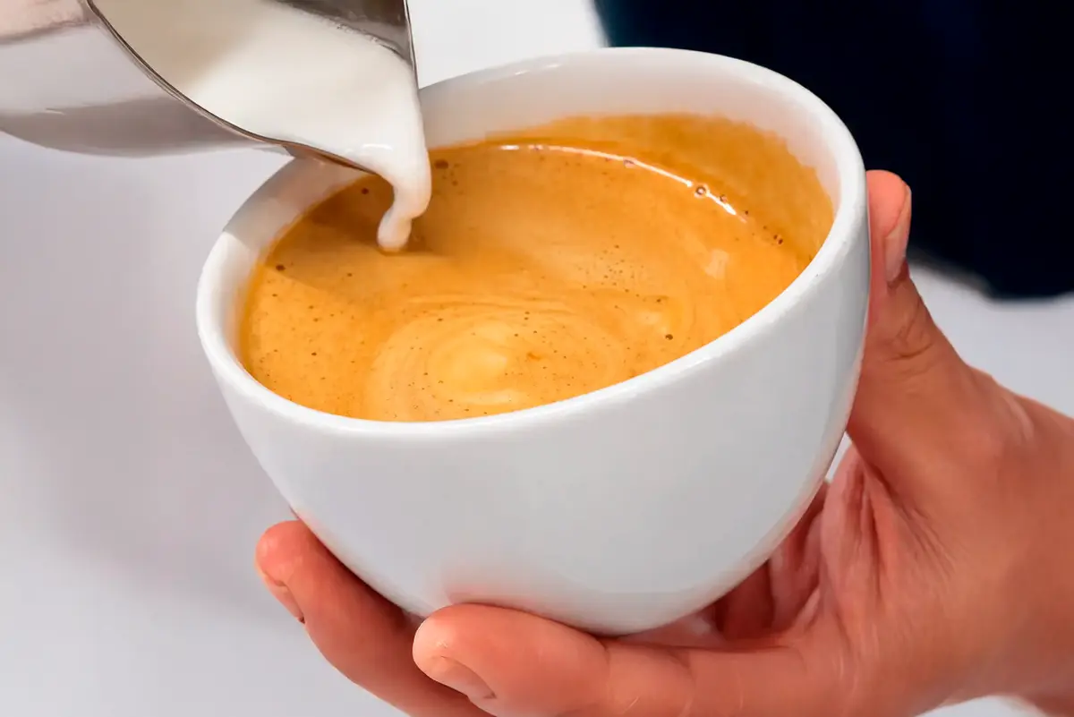 Vertido de arte latte