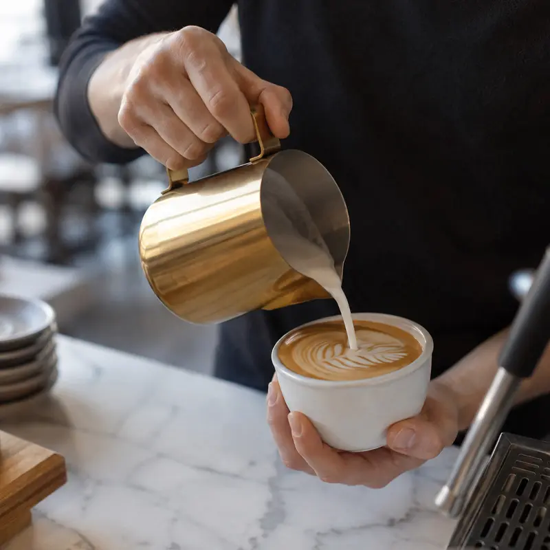 Jarra para Espumar Leche 550 ml Color Dorado | Pitcher para Latte Art
