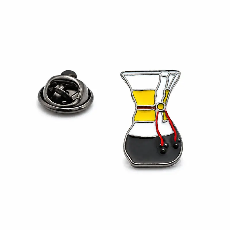 Pin en Forma de Chemex con Detalles Amarillos y Rojos - Accesorio para Amantes del Café