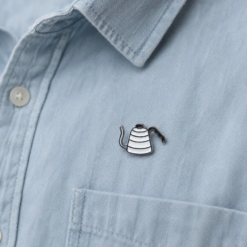 Pin en Forma de Tetera Cuello de Ganso - Accesorio para Amantes del Café